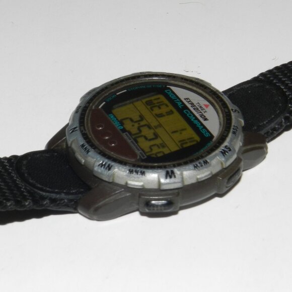 Vintage Timex Expedition Digital Compass Watch Men Black Strap Band New Battery - Picture 3 of 14